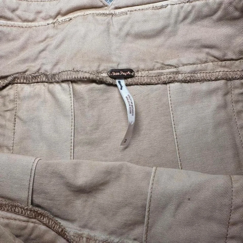 Free‎ People Khaki Mini Skirt (Size 2, NWOT)
